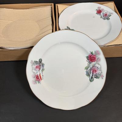 LOT 98: Nanjing Pagoda China Pink Roses 45pcs Set