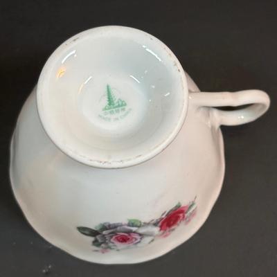 LOT 98: Nanjing Pagoda China Pink Roses 45pcs Set