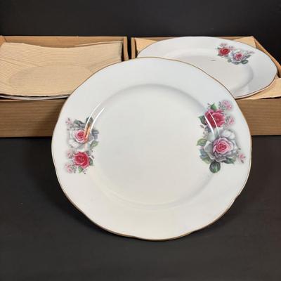 LOT 98: Nanjing Pagoda China Pink Roses 45pcs Set