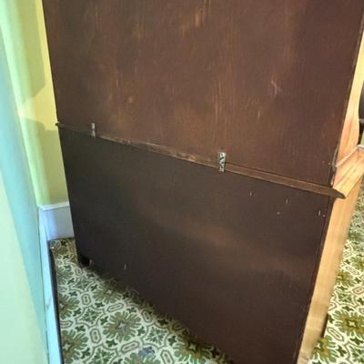 LOT 99: Vintage Maple Hutch