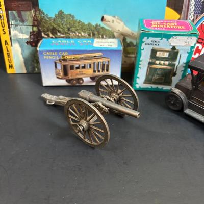 LOT 103: Vintage Souvenir Collectibles & More