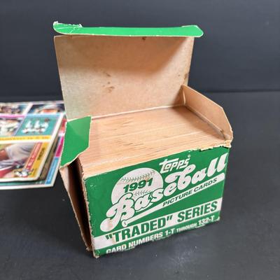 LOT 105: New/Old Unopened Baseball Cards & Loose Cards