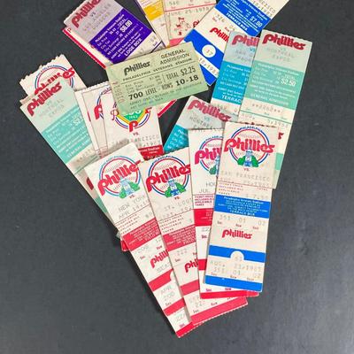 LOT 113: Awesome Philadelphia Phillies / Mike Schmidt Memorabilia Collection