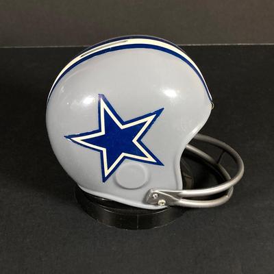 LOT 110: Vintage Dallas Cowboys / Roger Staubach Sports Memorabilia -