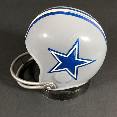 LOT 110: Vintage Dallas Cowboys / Roger Staubach Sports Memorabilia -
