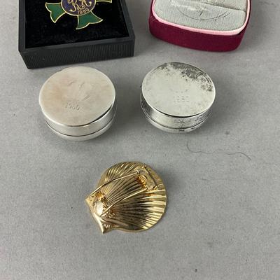 S848 Mardi Gras Mystic Club & Ducal Pins and Pill Box