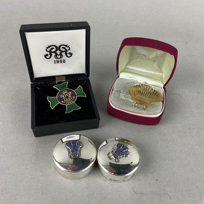 S848 Mardi Gras Mystic Club & Ducal Pins and Pill Box