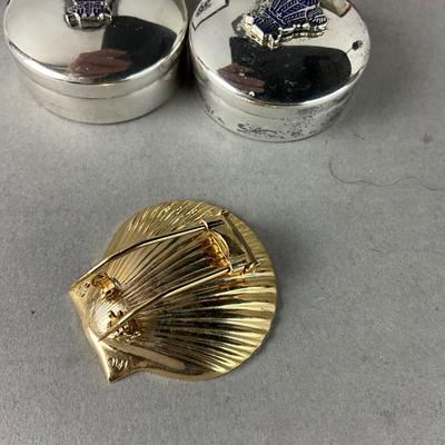 S848 Mardi Gras Mystic Club & Ducal Pins and Pill Box