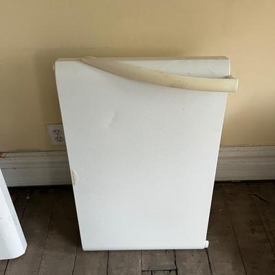 Sale Photo Thumbnail #131: Frigidaire refrigerator that has a freezer compartment and large capacity main compartment.  There is no ice maker but there is space to add one.