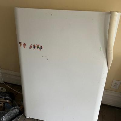 Sale Photo Thumbnail #132: Frigidaire refrigerator that has a freezer compartment and large capacity main compartment.  There is no ice maker but there is space to add one.