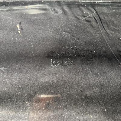 Anchor Hocking & Pyrex Dishes (LR-MG)