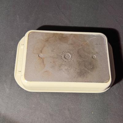 Le Creuset Stoneware Pie Dish & Enameled Cast Iron Baking Dish (LR-MG)