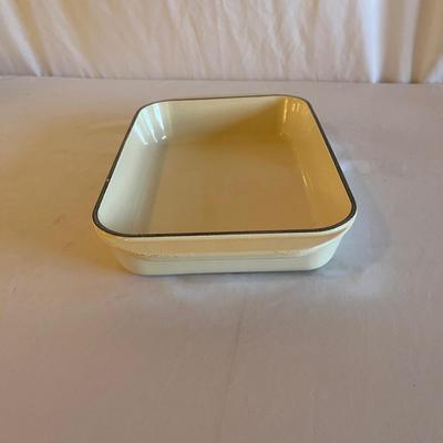 Le Creuset Stoneware Pie Dish & Enameled Cast Iron Baking Dish (LR-MG)