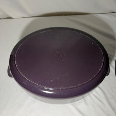 Le Creuset 'Cassis' Oval Dutch Oven (LR-MG)