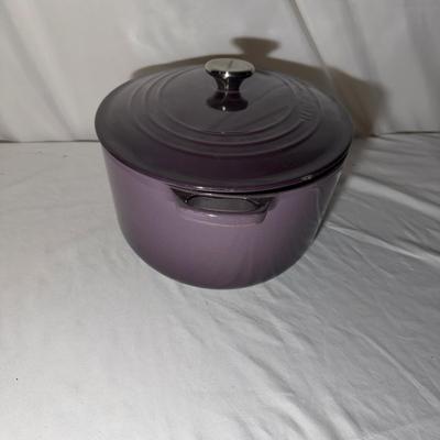 Le Creuset 'Cassis' Oval Dutch Oven (LR-MG)