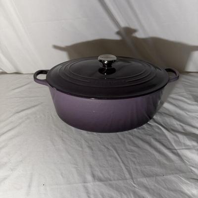 Le Creuset 'Cassis' Oval Dutch Oven (LR-MG)