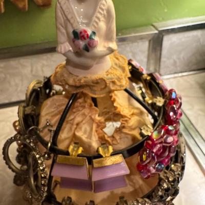 Vintage Earring Lady and Earrings