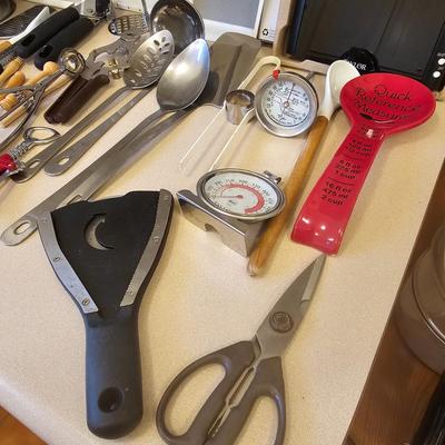 Assorted Stainless Kitchen Utensils & More (K-JS)