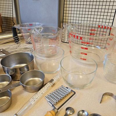 Pyrex, Braun, Foley & More Measuring & Cooking Items (K-JS)