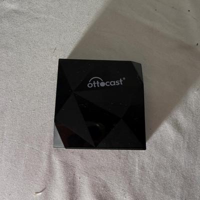 iPad with Ottocast Car Play Adapter (LR-MG)