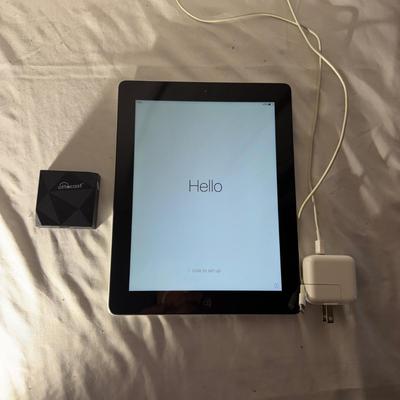 iPad with Ottocast Car Play Adapter (LR-MG)