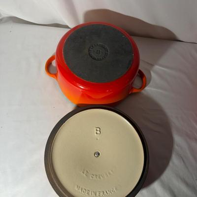 Le Creuset Dutch Ovens (LR-MG)