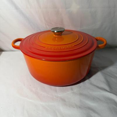 Le Creuset Dutch Ovens (LR-MG)