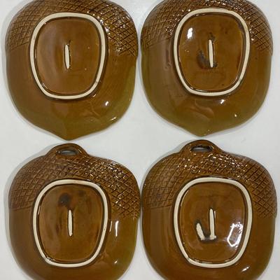 Set of 4 Brown Ceramic Acorn Shaped 7.25" X 6.25” Candy / Nut Dishes. Leaves