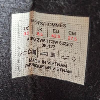 North Face Snowsquall Men's 9.5 Boots & Boot Tray (G-JS)