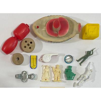 1960s Toys & Baseball Cards Yogi Berra Cracker Jack Beatles W.C. Fields Eraser