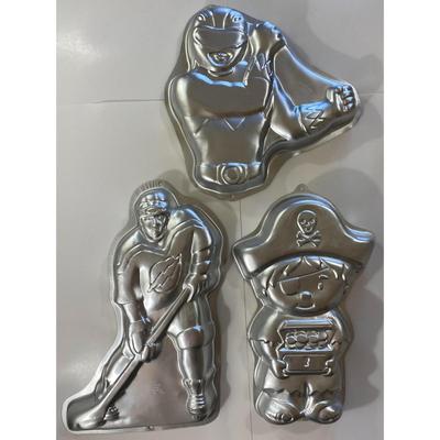 Wilton Cake Pans: Li'l Pirate / Power Rangers (Jason) / Hockey Player