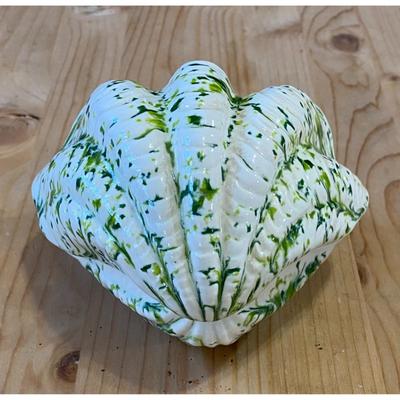 Green & White Ceramic Clam Shell Trinket / Candy / Soap / Nuts Dish Ocean Sea