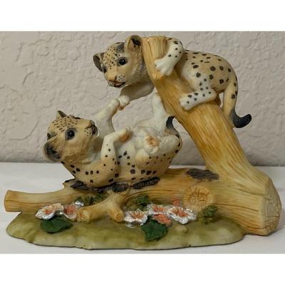 Ceramic Cheetah Cubs Decorative Sculpture Tree Stump Flowers Floral