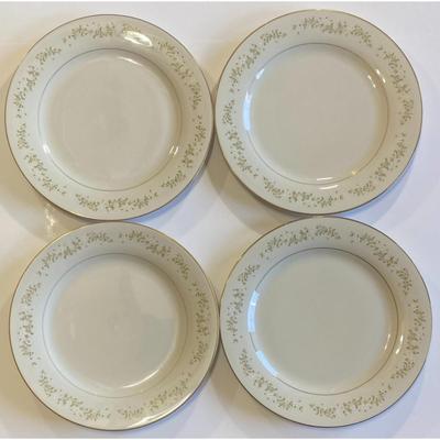 4 Vintage Berkeley House Heirloom 1035 Dinner Plates Made In Japan