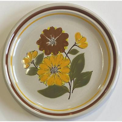 4 DeVille Capri 300 Collection Stoneware Dinner Plates Made In Japan Floral - B