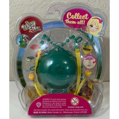 Barbie Peek-a-boo Petites Wizard of Oz Dorothy Doll Mattel 2008 Brand New