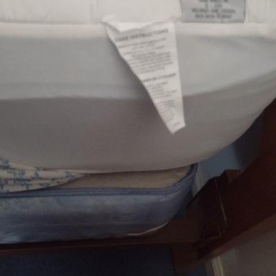 Broyhill Solid Wood Pine Queen Size Bed with Mattress Set (Linens Not Included)