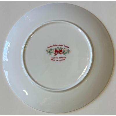 6 Vintage Tudor Rose Bone China Festive Season Salad Plates England Christmas