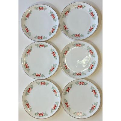 6 Vintage Tudor Rose Bone China Festive Season Salad Plates England Christmas