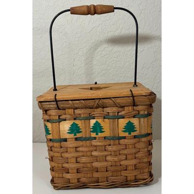 Christmas Tree Woven Wicker Basket Facial Tissue Holder Holidays Wood Winter