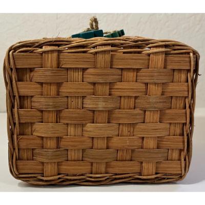Christmas Tree Woven Wicker Basket Facial Tissue Holder Holidays Wood Winter