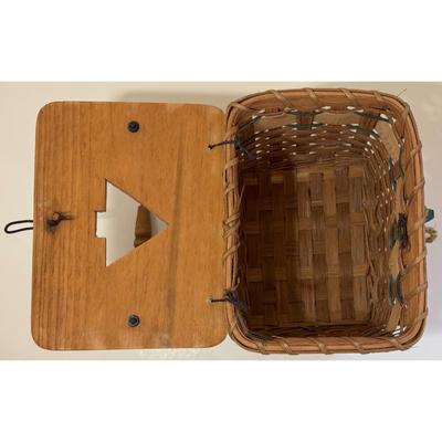 Christmas Tree Woven Wicker Basket Facial Tissue Holder Holidays Wood Winter