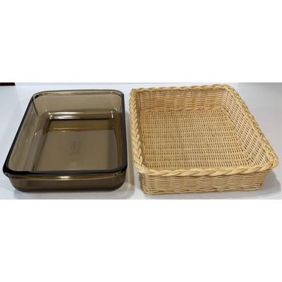 Pyrex Fireside Naturals Corning 2320-F-N Dish & Rattan Basket w/ Box Care Guide