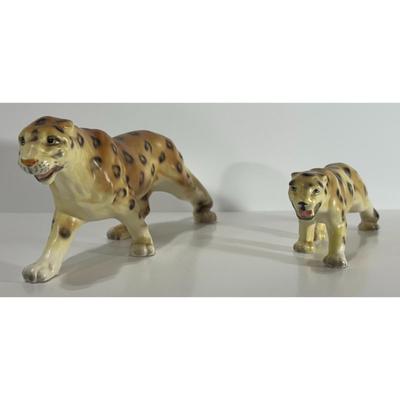 Vintage Pair of Ceramic Leopards 8.75" & 6" Long Japan Hunting Brown Tan Black