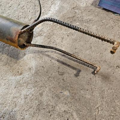 Two Metal Dog Yard Art Sculptures (G-JS)