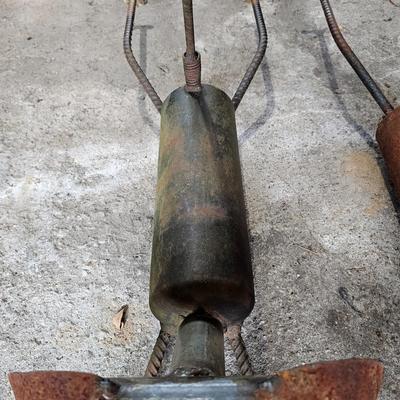 Two Metal Dog Yard Art Sculptures (G-JS)