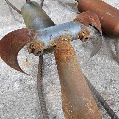 Two Metal Dog Yard Art Sculptures (G-JS)