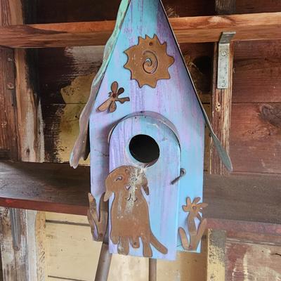 Copper & Wood Dog Theme Birdhouse w/Pole (G-JS)