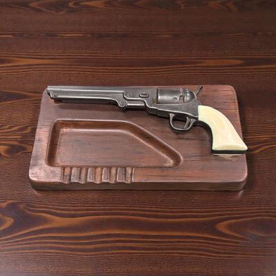 Vintage Ceramic Colt 1851 Colt Revolver Ashtray