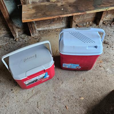 Coleman, Rubbermaid & Other Camping Gear (G-JS)